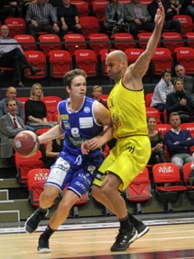 Telenet Giants Antwerp opent play-offs zinderend en boekt elfde opeenvolgende zege