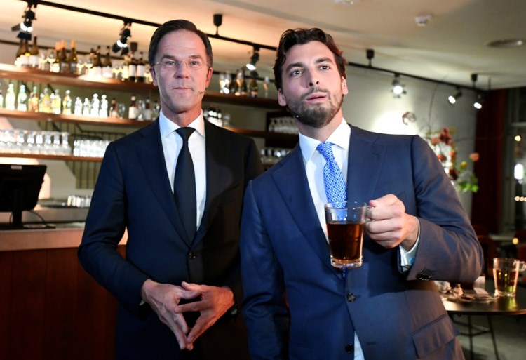 Rutte en Baudet zetten tegenstellingen op scherp: ‘Waarom zegt u dat Nederlandse vrouwen minder ambitieus zijn en gezinsdingetjes doen?’