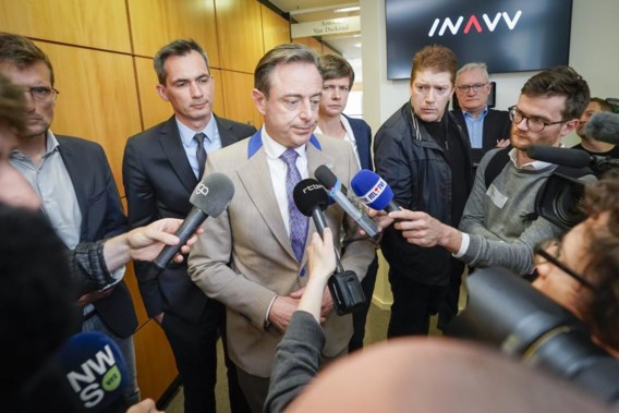 Vlaamse coalitiegesprekken moeten in mediastilte verlopen