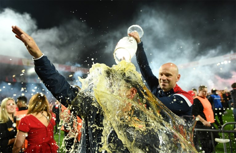 Union Berlin kegelt Stuttgart uit Bundesliga en viert eerste promotie als een titel
