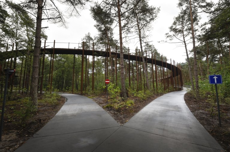 Fietspad in Limburg zweeft tien meter boven de grond