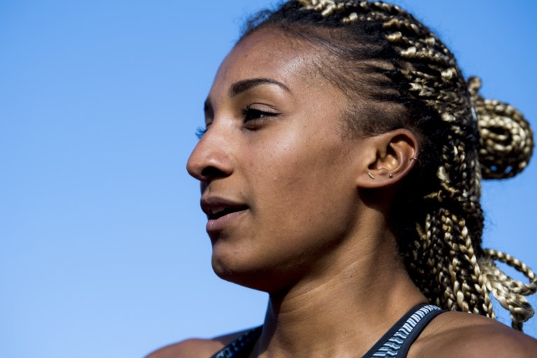 Nafi Thiam wint in Leiden zowel verspringen als 100 meter horden en is klaar voor zevenkamp van Talence