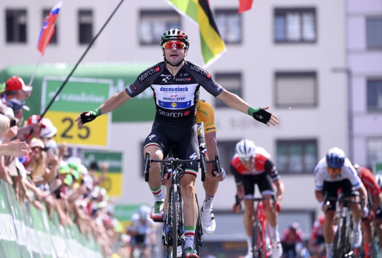 Elia Viviani is voor de tweede dag op rij de snelste in Ronde van Zwitserland: Italiaanse kampioen klopt Peter Sagan