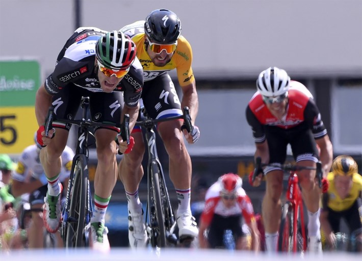 Elia Viviani is voor de tweede dag op rij de snelste in Ronde van Zwitserland: Italiaanse kampioen klopt Peter Sagan