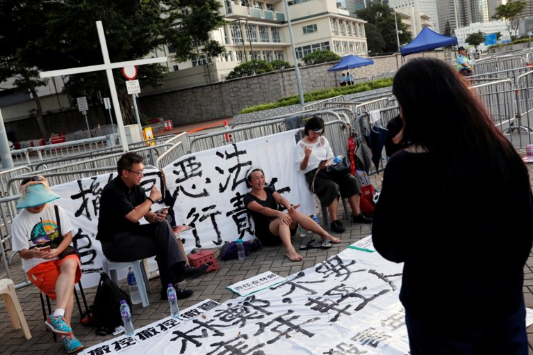 Honderden manifestanten protesteren opnieuw voor regeringsgebouw Hongkong