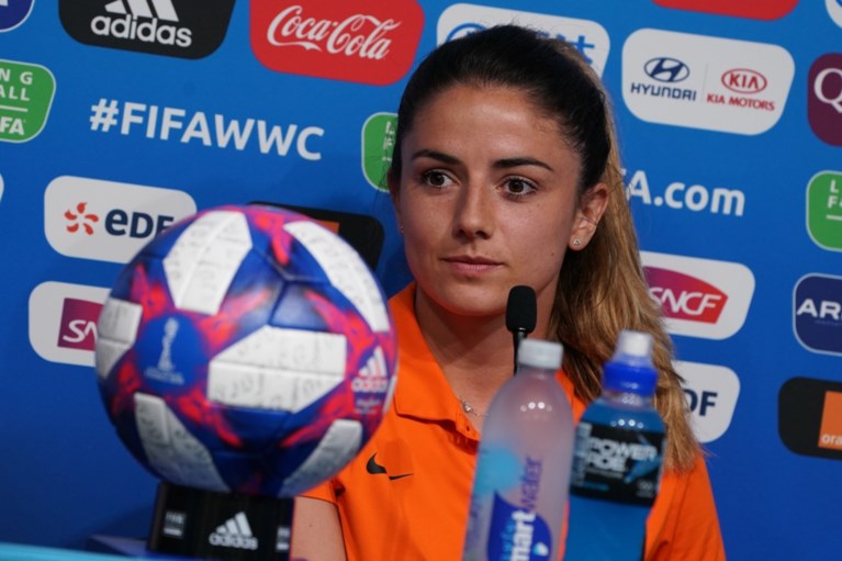 Amerikaanse topfavoriet op WK vrouwenvoetbal door dankzij twee strafschoppen, ook Zweden wint zuinig