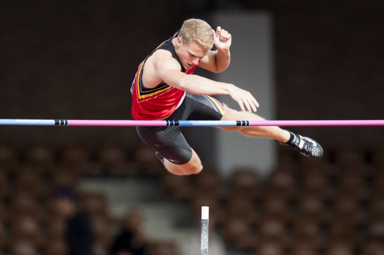 Ben Broeders stelt Belgisch record polsstokspringen bij naar 5m76