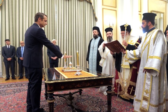 Kyriakos Mitsotakis legt eed af als nieuwe Griekse premier