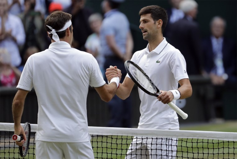Novak Djokovic verlengt titel op Wimbledon na tiebreak en 12-12 (!) in vijfde set tegen Roger Federer: wat een finale...