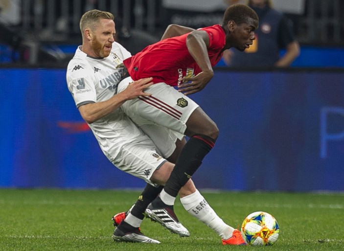 Thorgan Hazard maakt debuut bij Dortmund en Kevin De Bruyne wint ruim bij rentree, Romelu Lukaku blijft aan de kant