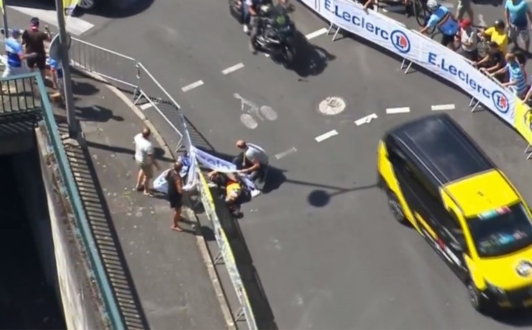 Wout van Aert nog enkele dagen in ziekenhuis na valpartij in tijdrit
