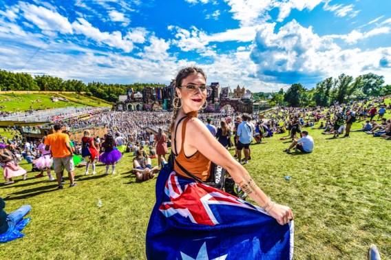 Felicia Roditis (26) liet een familiereis schieten om naar Tomorrowland af te zakken.