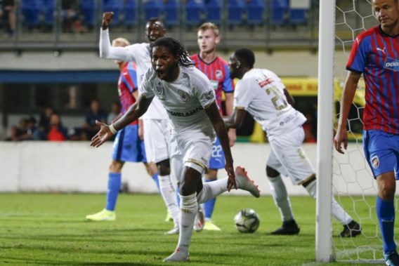 Mbokani bezorgt Antwerp met doelpunt kwalificatie in tweede verlenging