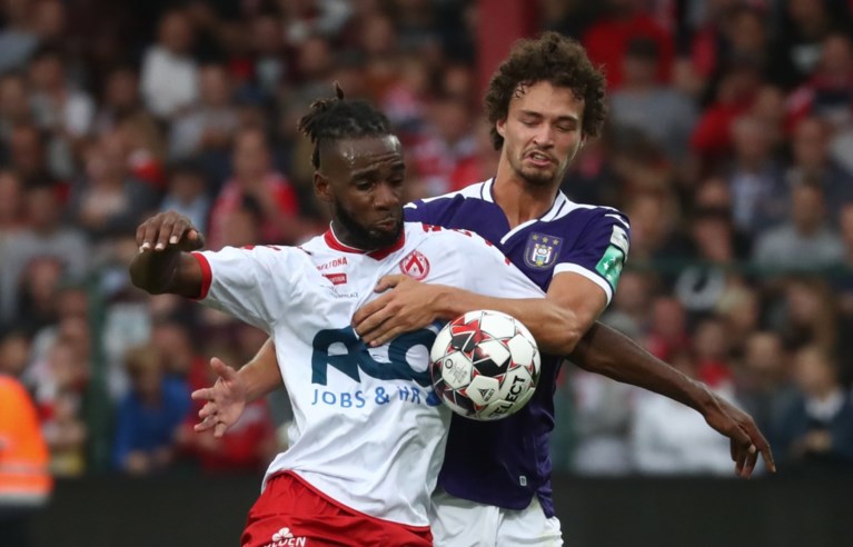 Anderlecht weer onderuit: uitblinkers Mboyo en Kage stuwen Kortrijk naar winst