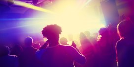 17-jarige steekt DJ op kermisfuif in de hals met gebroken bierglas