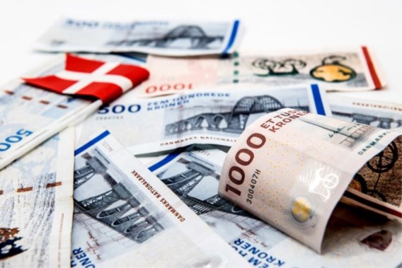 Rijke Denen moeten binnenkort rente betalen op hun spaargeld