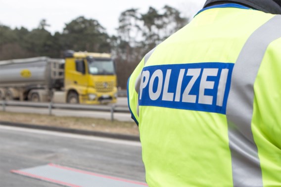 Duits jongetje van 8 rijdt 140 per uur op snelweg