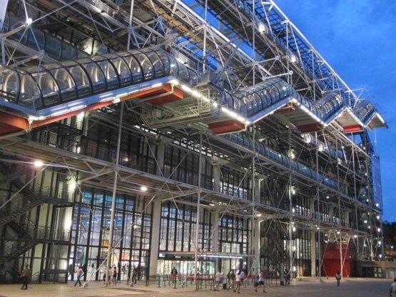 Rups van Centre Pompidou renoveren kost negentien miljoen euro