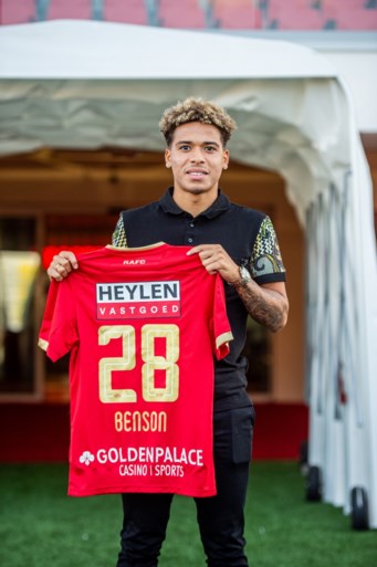 Antwerp stelt Steven Defour officieel voor samen met Benson en Gano, ook komst Wesley Hoedt afgerond