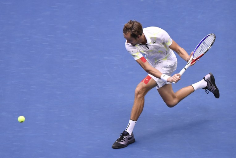 Rafael Nadal wint voor vierde keer US Open na bijna vijf uur toptennis in finale: “Hij dwong me tot het uiterste”
