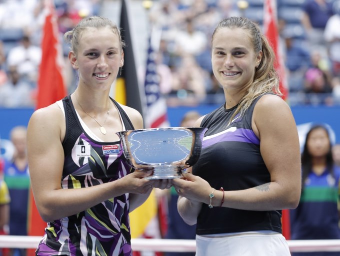 Elise Mertens pakt samen met Sabalenka dubbeltitel op US Open: “Dit is het hoogst mogelijke”
