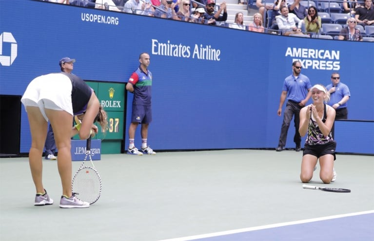 Elise Mertens pakt samen met Sabalenka dubbeltitel op US Open: “Dit is het hoogst mogelijke”