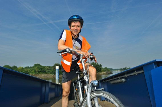 Frank Deboosere hangt fiets 'met spijt in het hart' aan de haak 