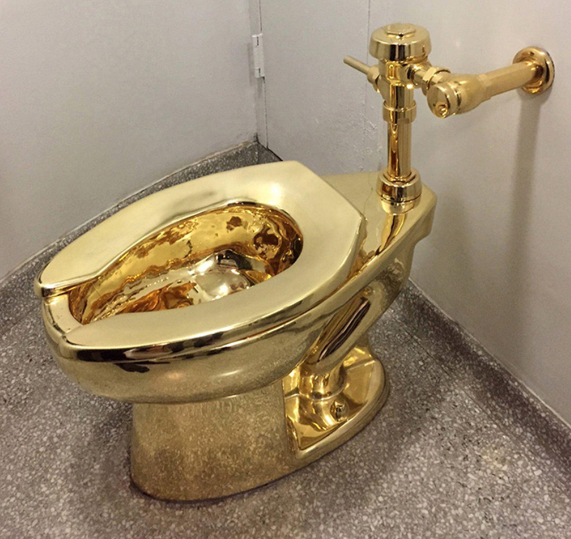 Cattelans gouden wc gestolen | De Standaard