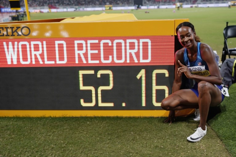 Kimeli strandt in halve finales 1.500m op WK atletiek, Dalilah Muhammad pakt uit met nieuw wereldrecord op 400 meter horden