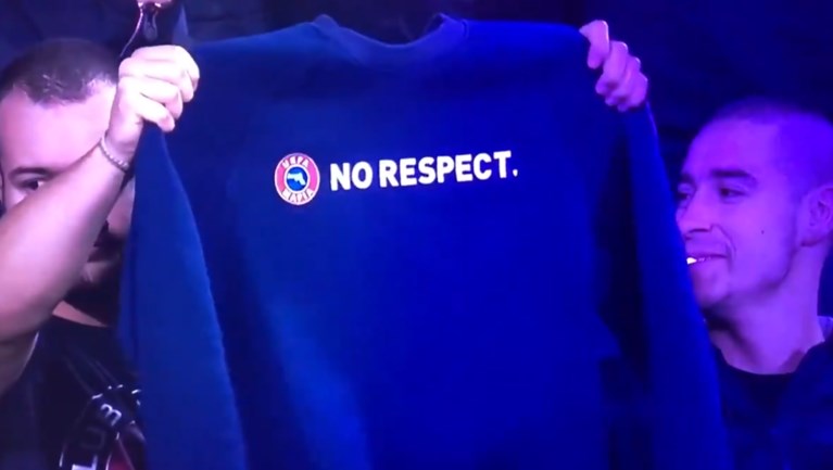 Bulgarije-Engeland ondanks eerdere waarschuwingen twee keer stilgelegd: racisme en nazigroet van fans