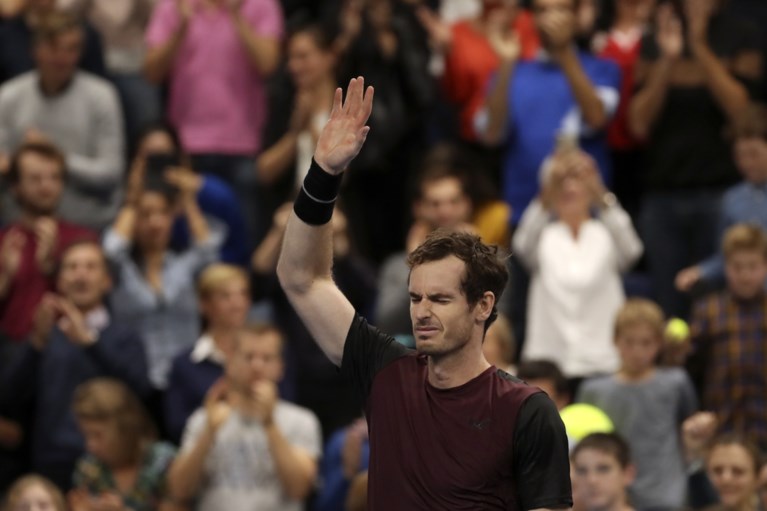 Geëmotioneerde Andy Murray wint hoogstaande finale van European Open in Antwerpen tegen Stan Wawrinka