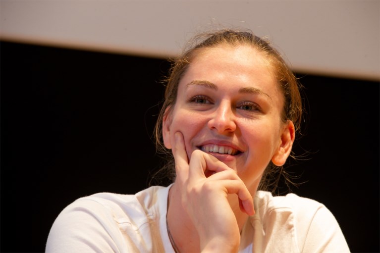 Belgian Cat en basketbaltopper Emma Meesseman blikt terug op ongelooflijke prestatie: “Wat.Een.Maand”