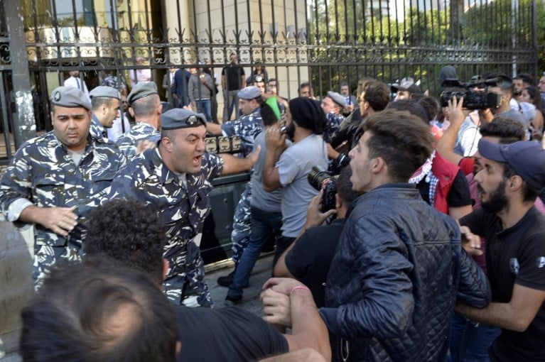 Man doodgeschoten bij protesten in Libanon
