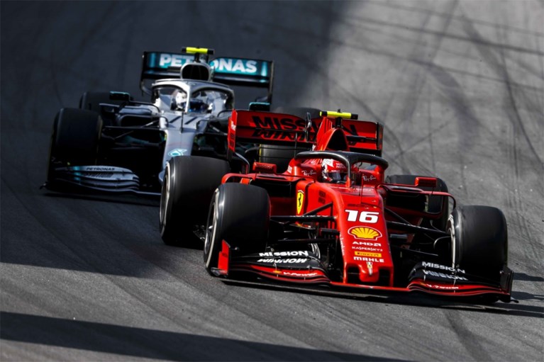 Max Verstappen wint spectaculaire GP van Brazilië: Ferrari’s rijden elkaar uit de race, verrassende namen op podium