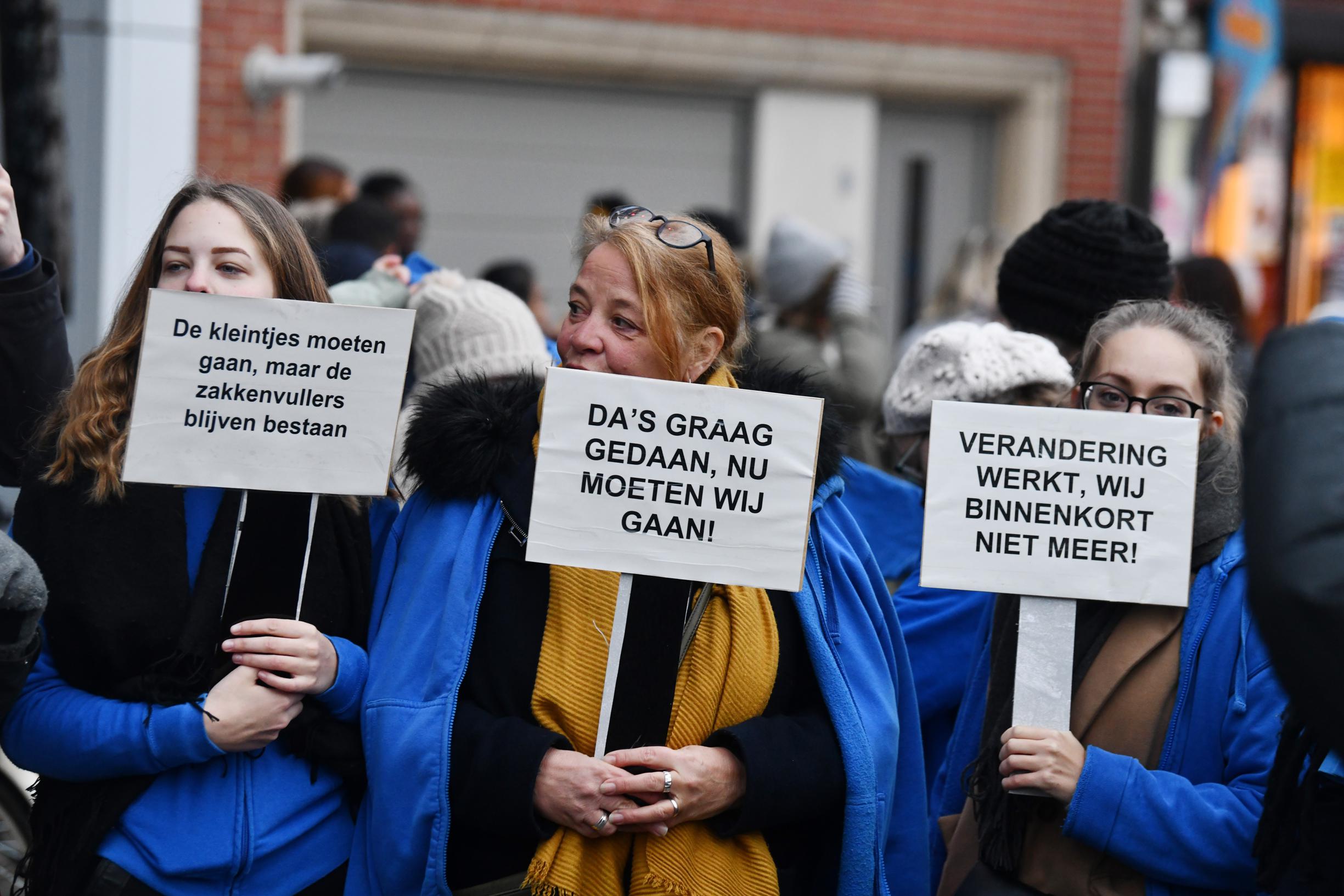 vandaag Staking gemeentepersoneel legt Edegem plat - De Standaard