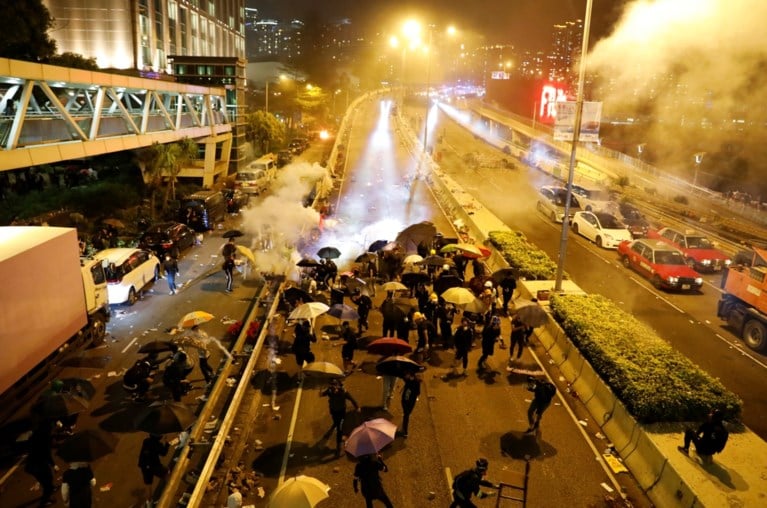 Honderden Hongkongse studenten opgepakt