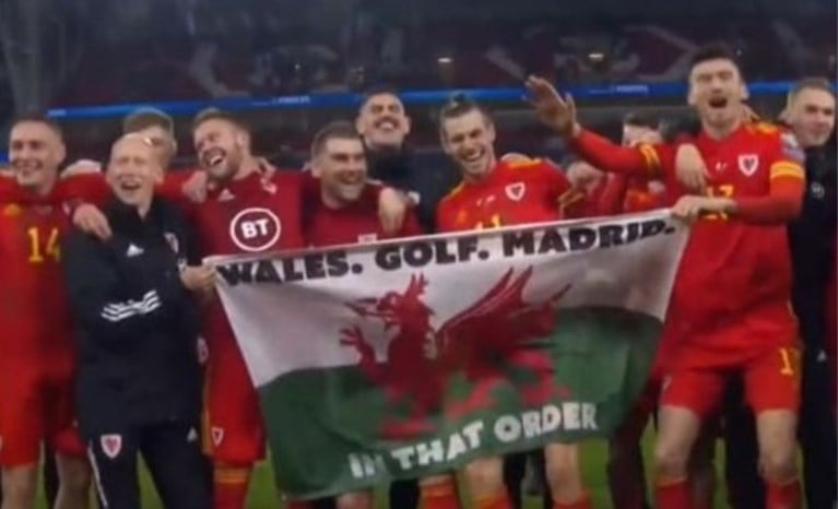 Spaanse pers furieus op Gareth Bale die EK-kwalificatie viert met opvallende vlag: “Hij lacht Real uit”