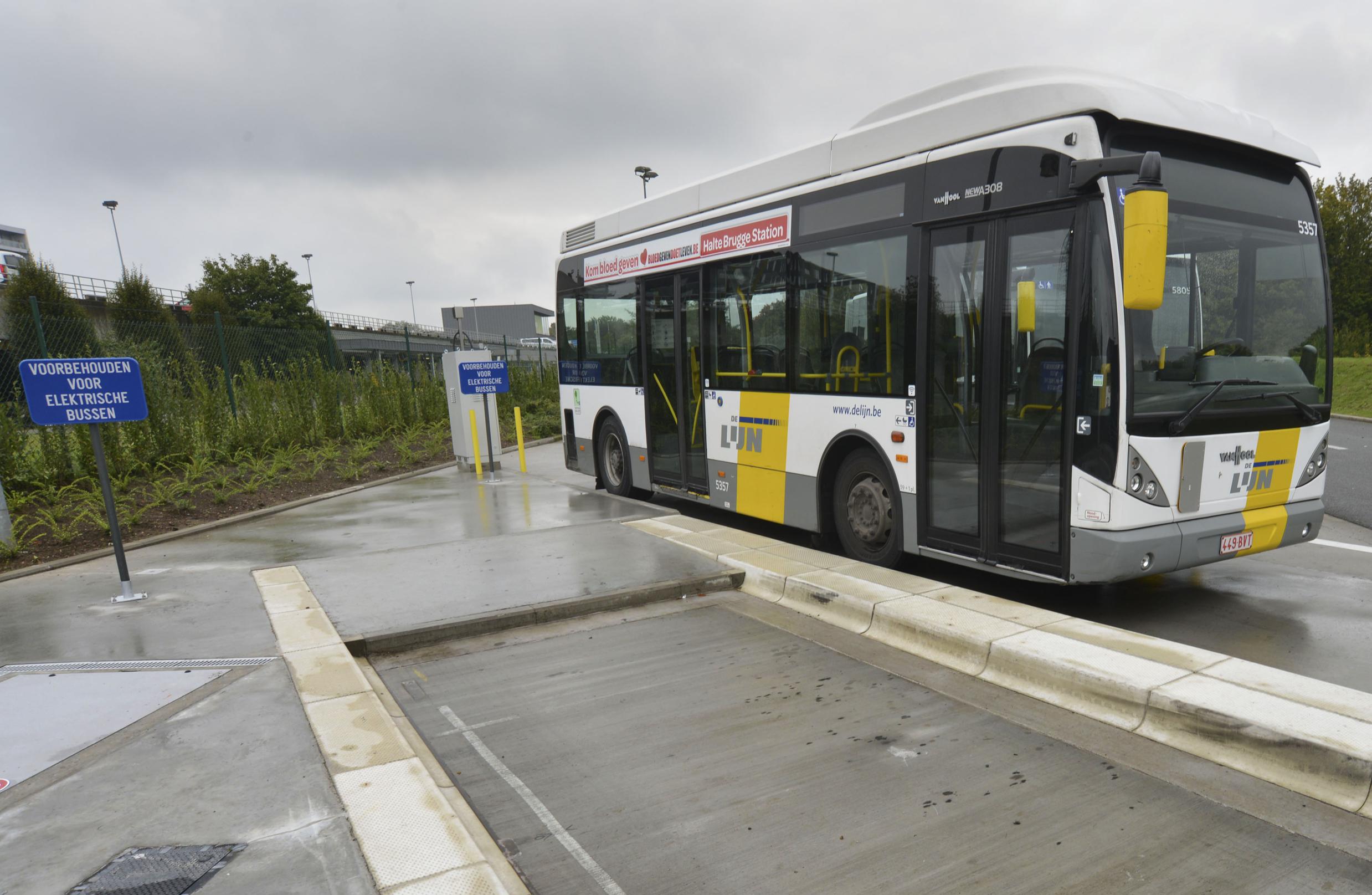 weg dikte vroegrijp Elektrische bussen van De Lijn staan al twee jaar stil in Brugge | De  Standaard Mobile