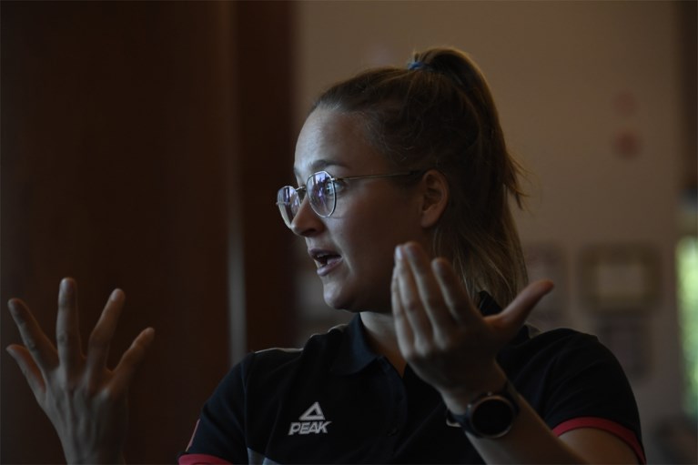 Emma Plasschaert wil volgende zomer in de olympische voetsporen treden van Evi Van Acker: “Zij heeft bewezen dat het kan”