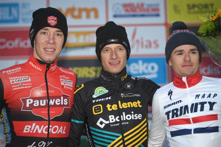 Quinten Hermans doet het à la Van der Poel en pakt uit met indrukwekkende solo in Essen, Zdenek Stybar maakt heroptreden