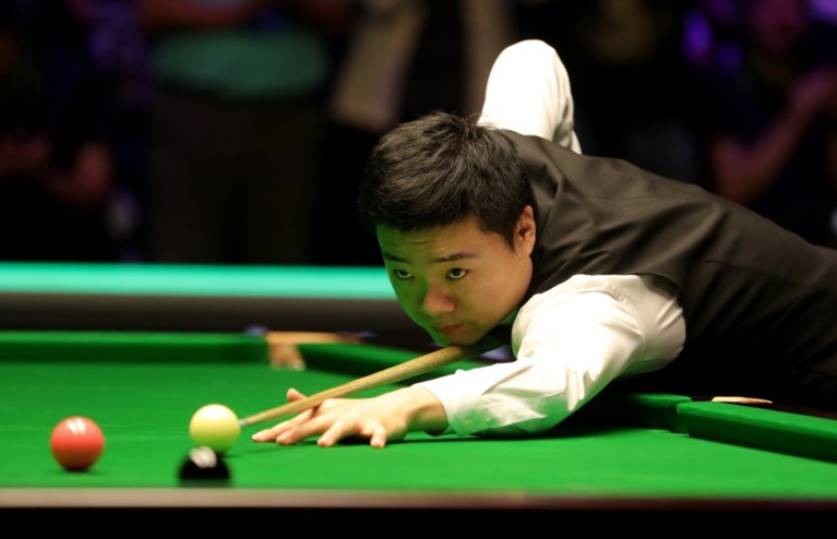 Chinees Ding zet UK Championship snooker voor de derde keer op zijn erelijst