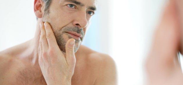 4 huidproblemen waar elke man mee te maken krijgt  … en die je makkelijk kan voorkomen!