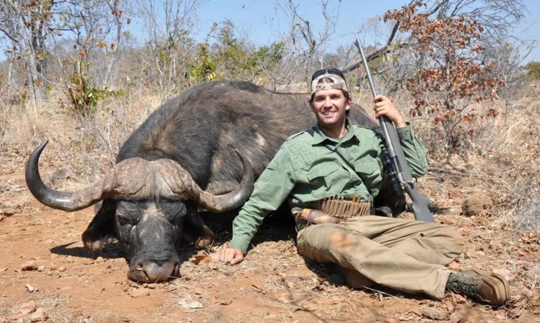 Donald Trump junior schiet zeldzaam schaap dood in Mongolië