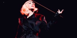 Madonna haalt uit naar Trump tijdens concert: ‘Impeach Donald Trump’