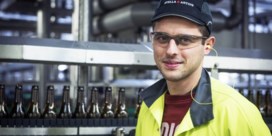 Bram lost technische problemen op in de brouwerij van AB InBev in Leuven