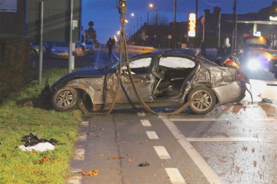 Jonge vrouw (20) sterft in verkeersongeval, bestuurder reed onder invloed