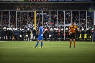 Stvv Tribune Deels Gesloten Tegen Kortrijk Genkse Staanvakk De Standaard Mobile