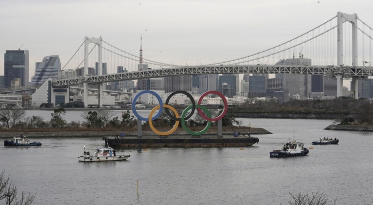 Gigantische olympische ringen zijn gearriveerd in Tokio