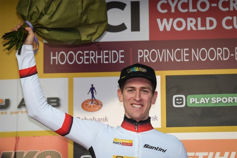 Toon Aerts steekt voor het tweede jaar op rij de Wereldbeker op zak, dagzege is voor Mathieu van der Poel