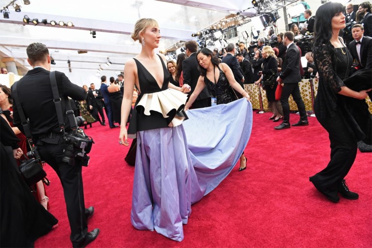 Laura Dern haalt jurk na twintig jaar opnieuw uit de kast